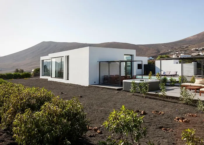 Iconic Lanzarote Villa *